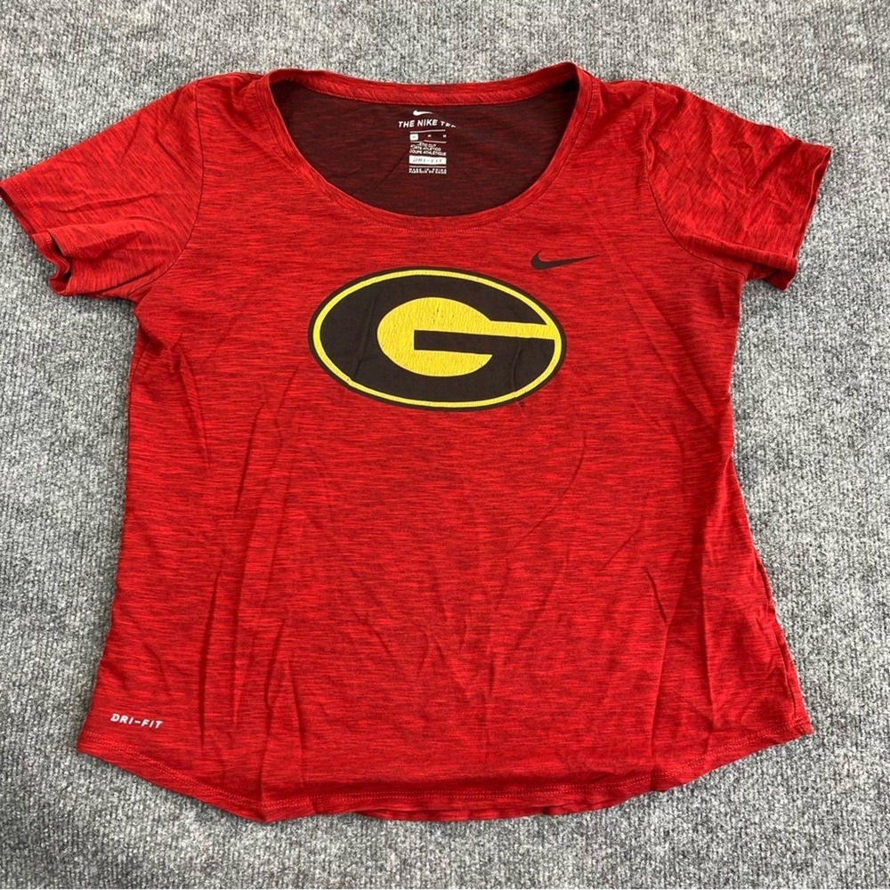 Nike women's greenbay Packers dri fit short  sleeve shirt, size medium red